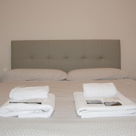 Apartamento De Dos Dormitorios En Triana Seville Ngoại thất bức ảnh
